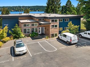 3825 NE 155th Pl APT 300, Lake Forest Park, WA 98155