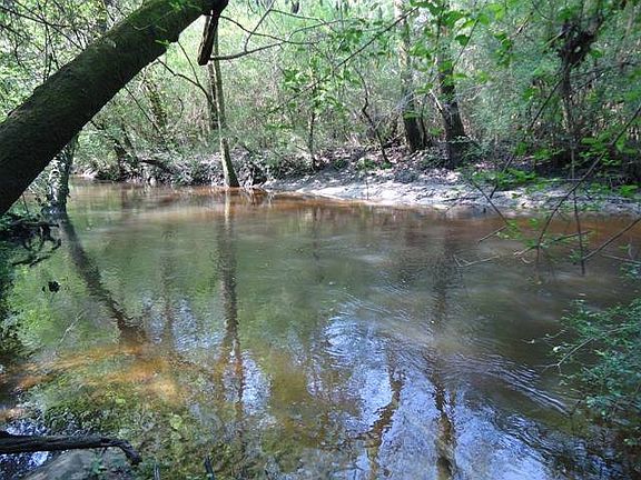 4th image of 0 River Rd N