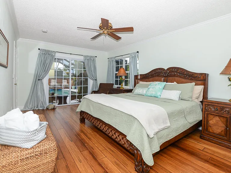 4051 NE Breakwater Dr — Photo 43