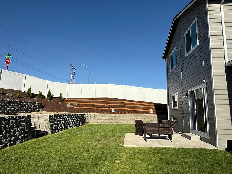 1967 N Mineral Pl — Photo 16