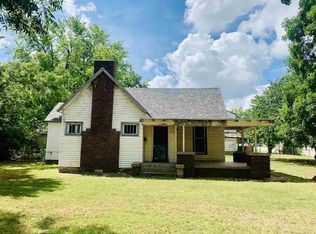 924 Grove St, Perry, OK 73077