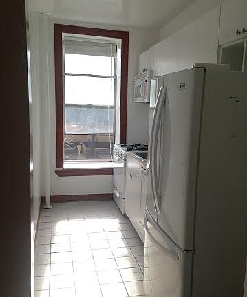 4th image of 355 E 86th St APT 2A