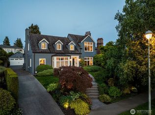 2642 W Viewmont Way W, Seattle, WA 98199