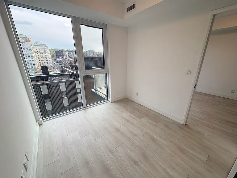 75 James St S #825 — Photo 19