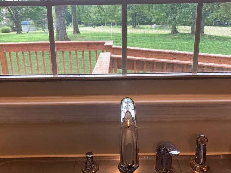 305 Dogwood Ct — Photo 19