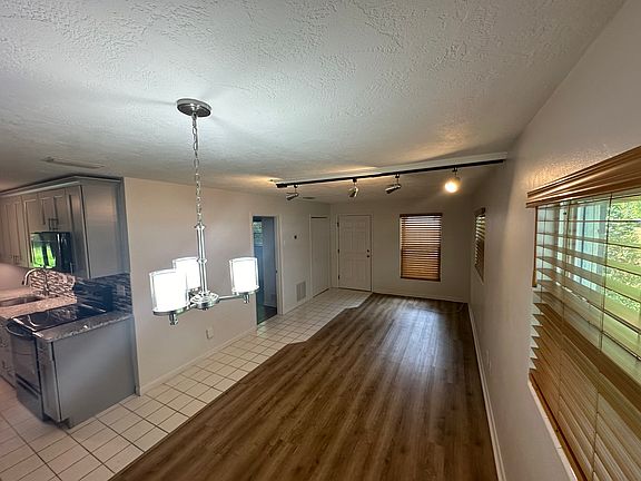 4th image of 1638 NE 16th Ave