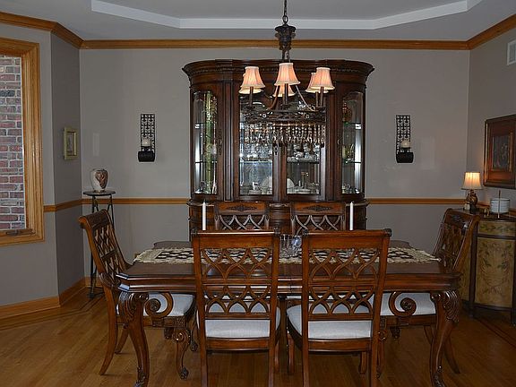 3rd image of 10911 Glenlake Dr