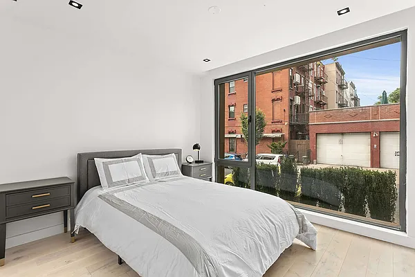 Sold by Compass | media 3