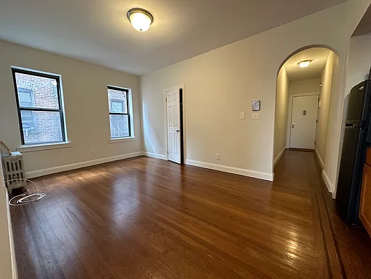 Rented by Oxford Property Group | media 9