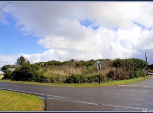 130 Sea Breeze Loop SE, Ocean Shores, WA 98569