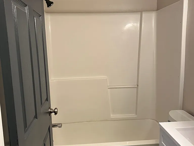 212 W Packer Ave #B — Photo 4