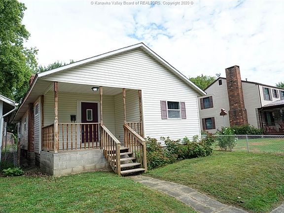 3rd image of 207 10th Ave