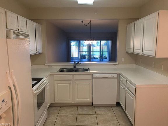 3rd image of 10010 Maddox Ln APT 118