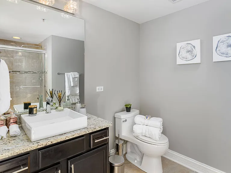 Somerset Place Apartments — Photo 23