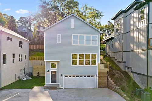 638 Ladd Ave Photo 1