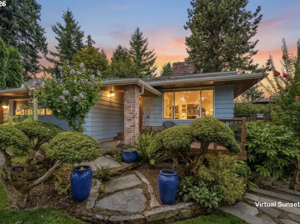 725 NW Mawrcrest Dr, Gresham, OR 97030