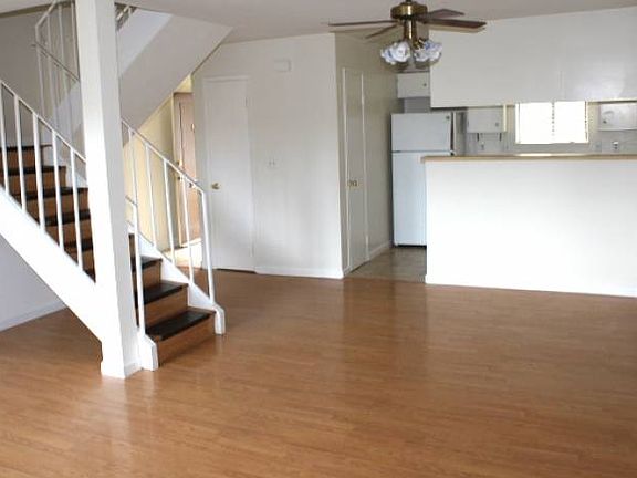 Living Room / Kitchen