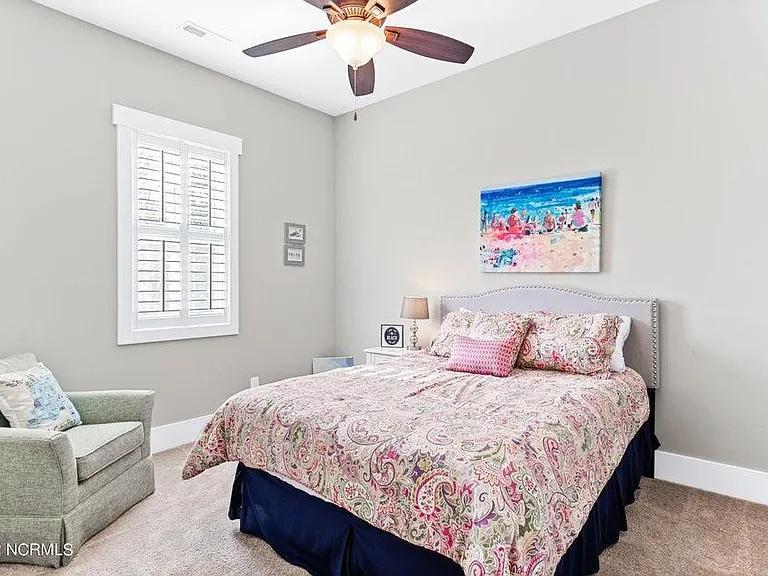 1912 Fernwood Way — Photo 12
