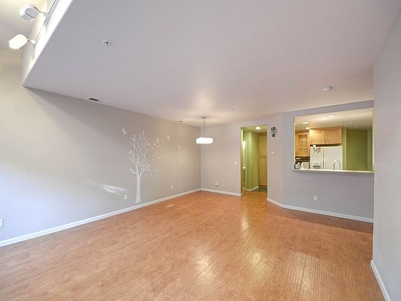 3rd image of 1326 Tea Rose Cir
