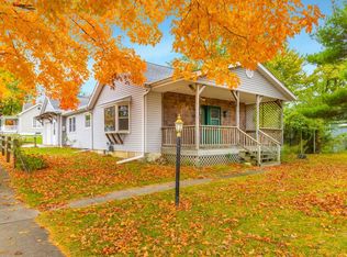 501 N Jefferson St, Roanoke, IL