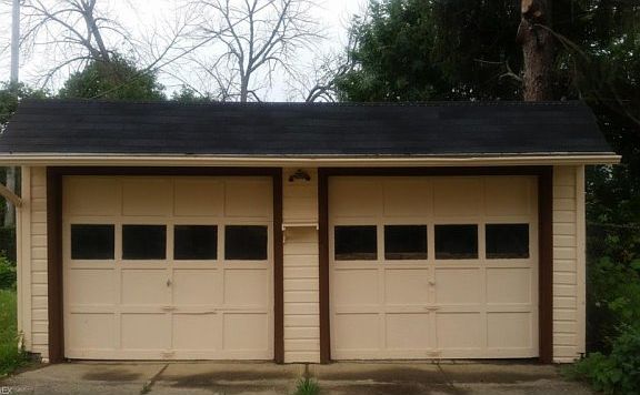 3rd image of 3860 E 154th St
