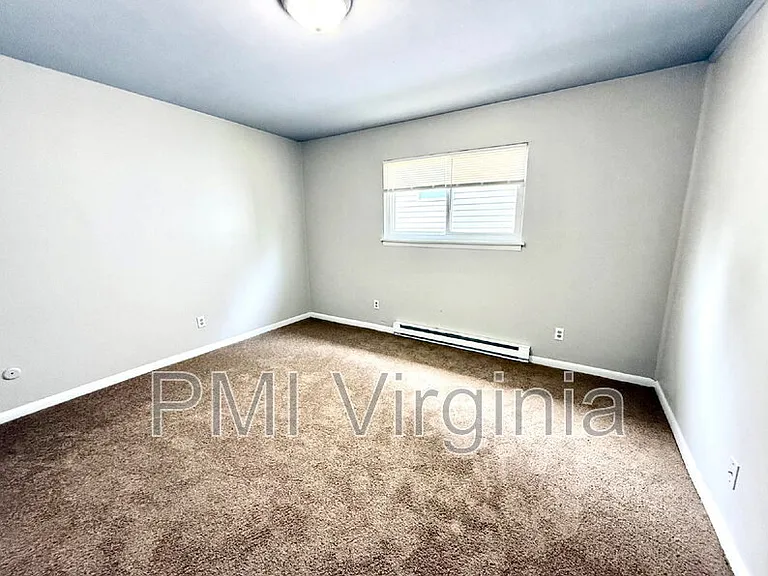 2421 Courtney Ave #3 — Photo 10