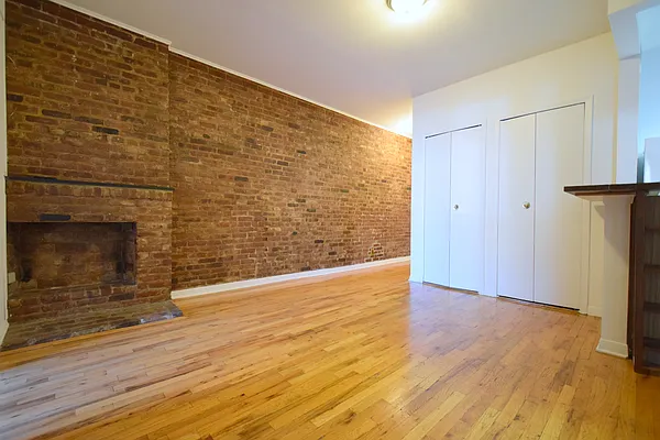 Rented by Cayenne Realty Group | media 7