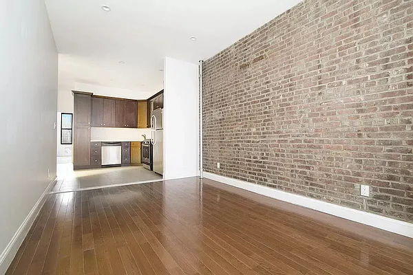 Rented by REAL New York | media 9