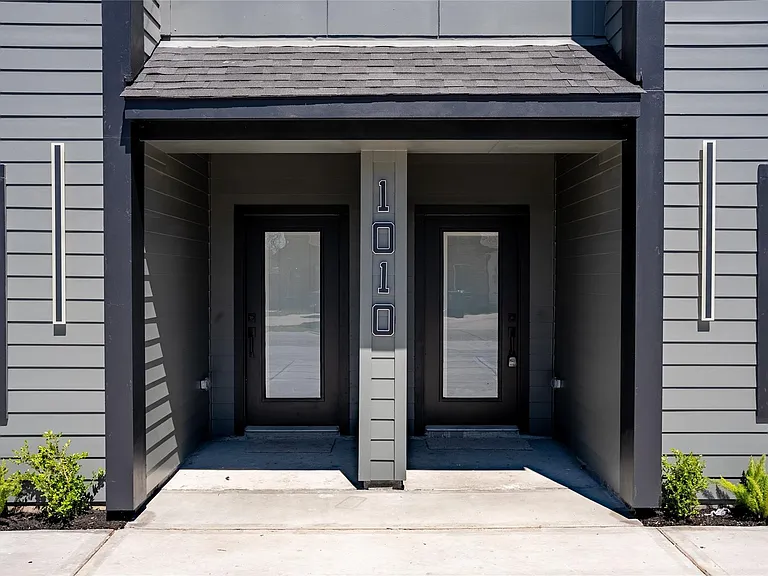 1010 Calvin Ave #B — Photo 2