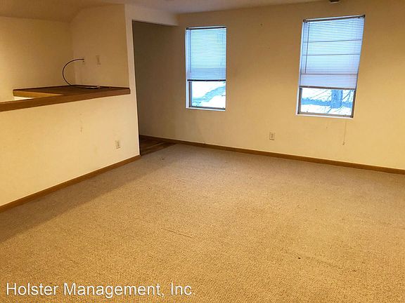 3rd image of 117 1/2 N 7th Ave
