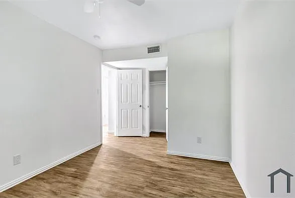 901 Bessie St #205 — Photo 28