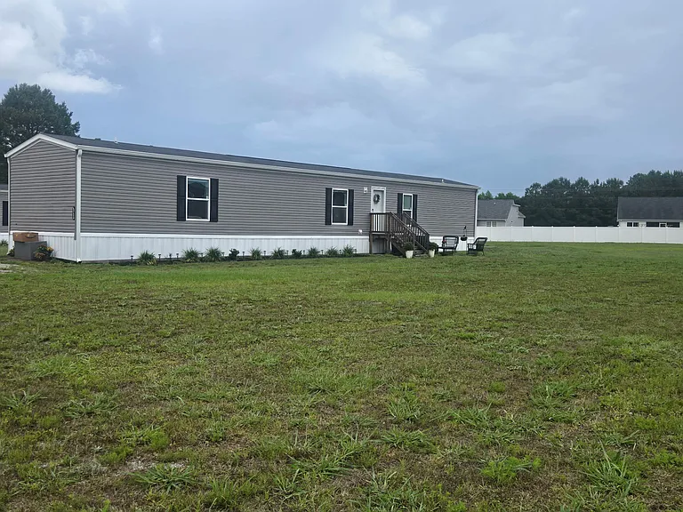 1434 Nathan Dr — Photo 1