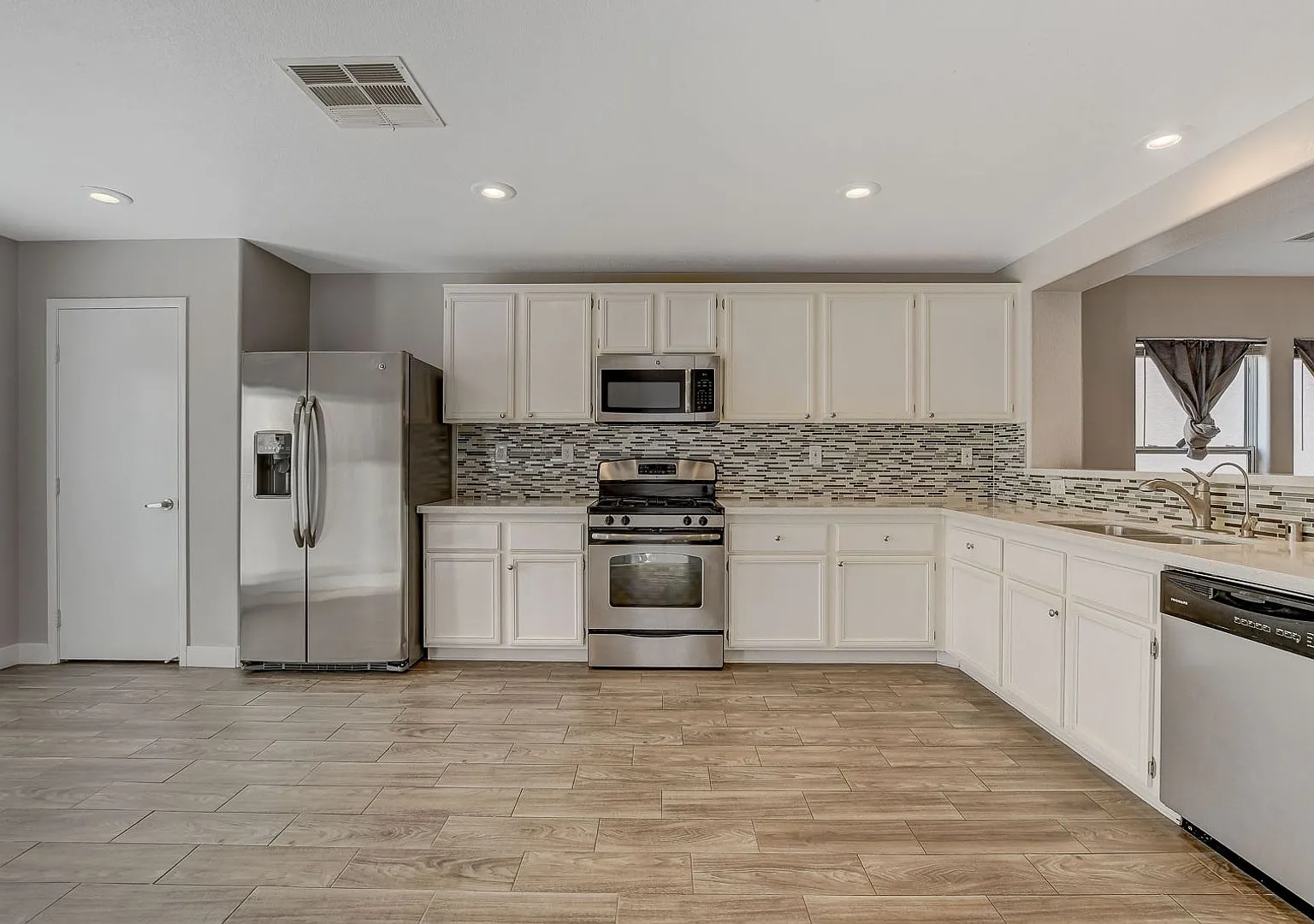 Totally Updated Solar Powered 4 Bedroom! Bedroom and Bath Downstairs! — Photo 2
