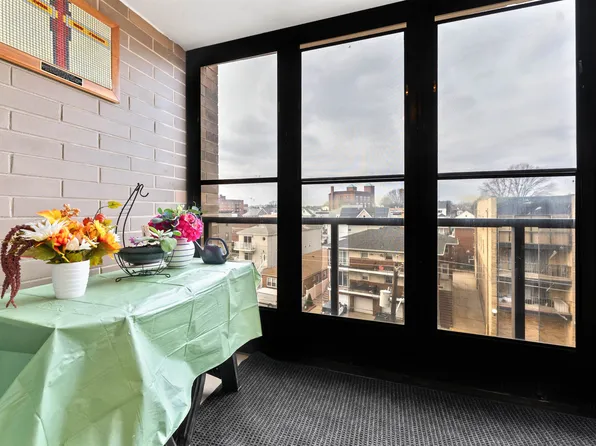 9060 Palisade Avenue image 2 of 27