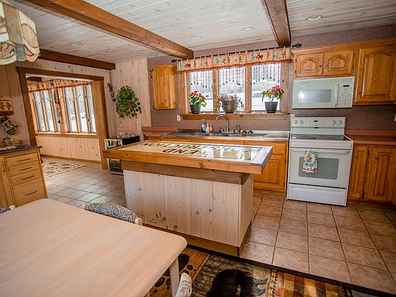 5th image of 88 Hall Hill Road