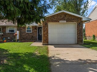 27 Highridge Ct, Franklin, OH 45005