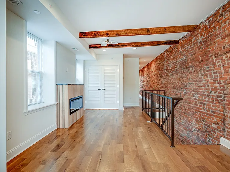 2841 W Diamond St — Photo 11