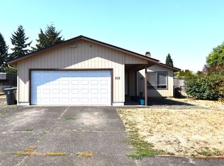 860 S 15th St, Lebanon, OR 97355