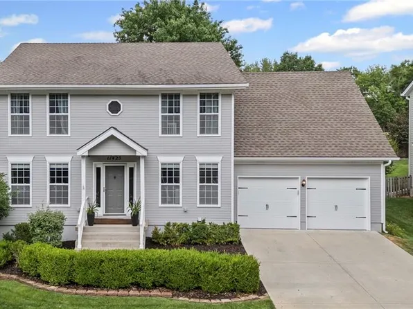 11425 Marty St, Overland Park, KS 66210