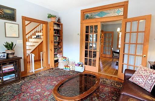 4th image of 25 Greenwood Ave