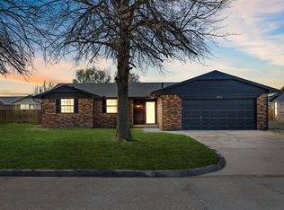 2802 S Charles Dr, El Reno, OK 73036