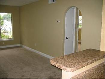 3rd image of 4328 Edgewater Dr APT A101