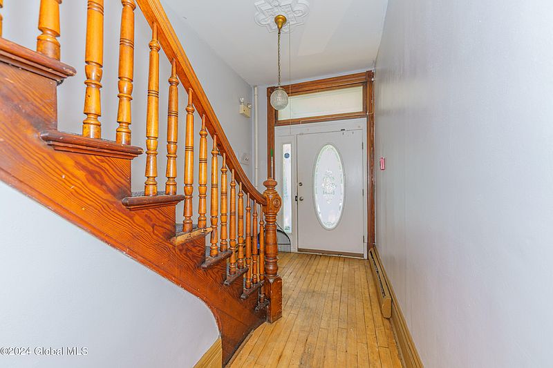 5th image of 131 6th Avenue
