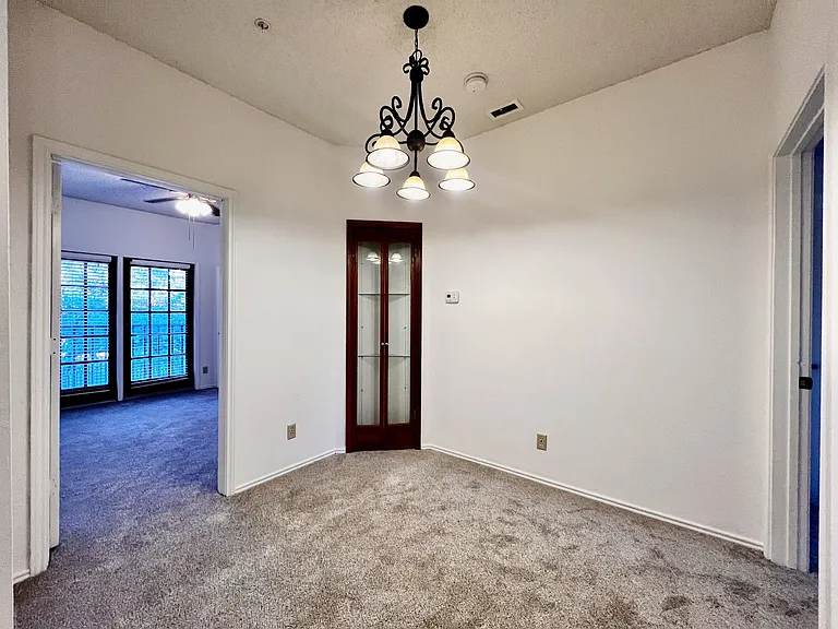 4800 W Lovers Ln — Photo 6