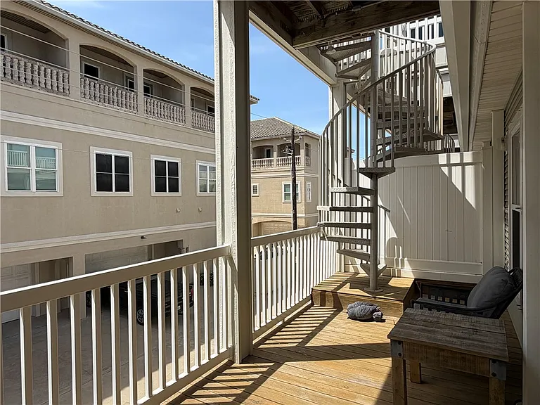 14901 Windward Dr — Photo 19