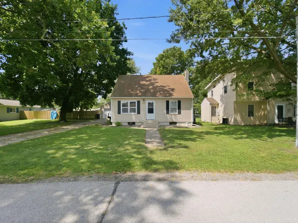 2212 Cypress Ave, Cedar Falls, IA 50613