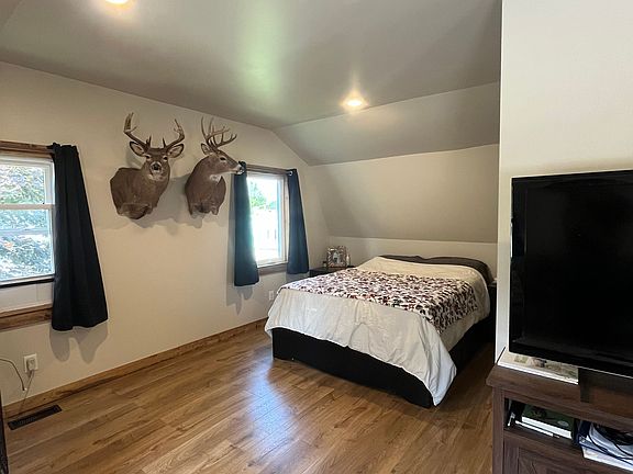 5th image of 429 Eagle Pass St #1