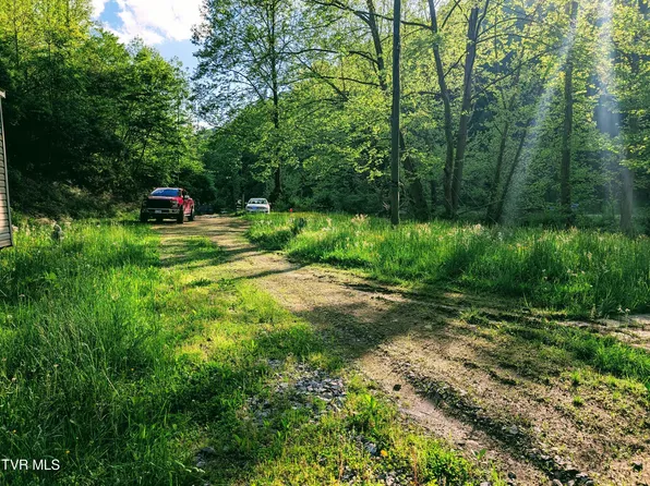 3386 Breaks Park Rd, Haysi, VA 24256