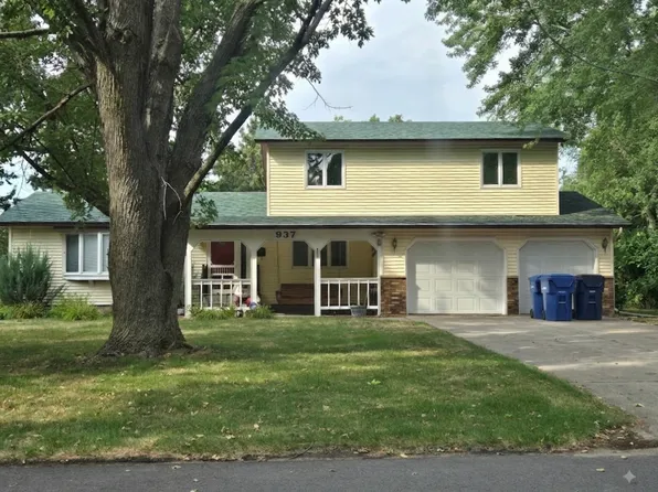 937 Spruce Dr, Saint Cloud, MN 56303