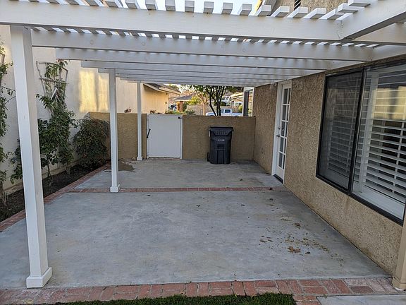 4th image of 26006 Manzano Ct